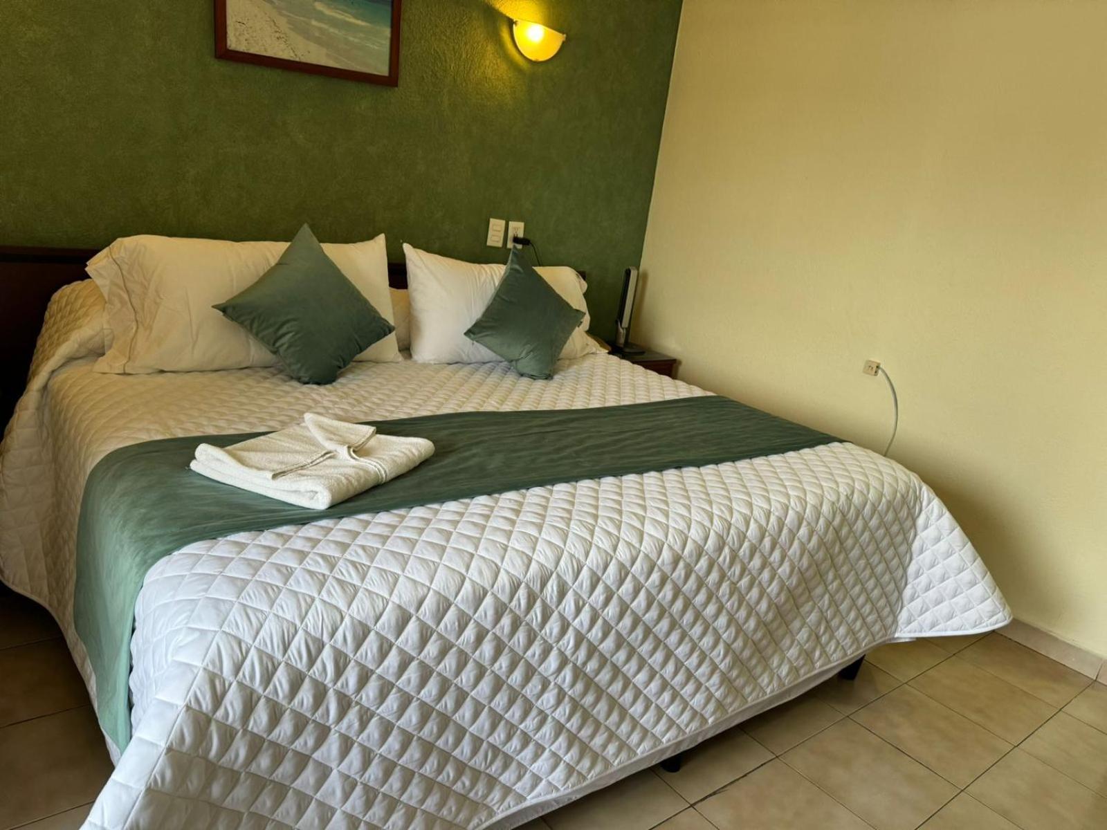 Hotel Bello Cordoba Exterior photo